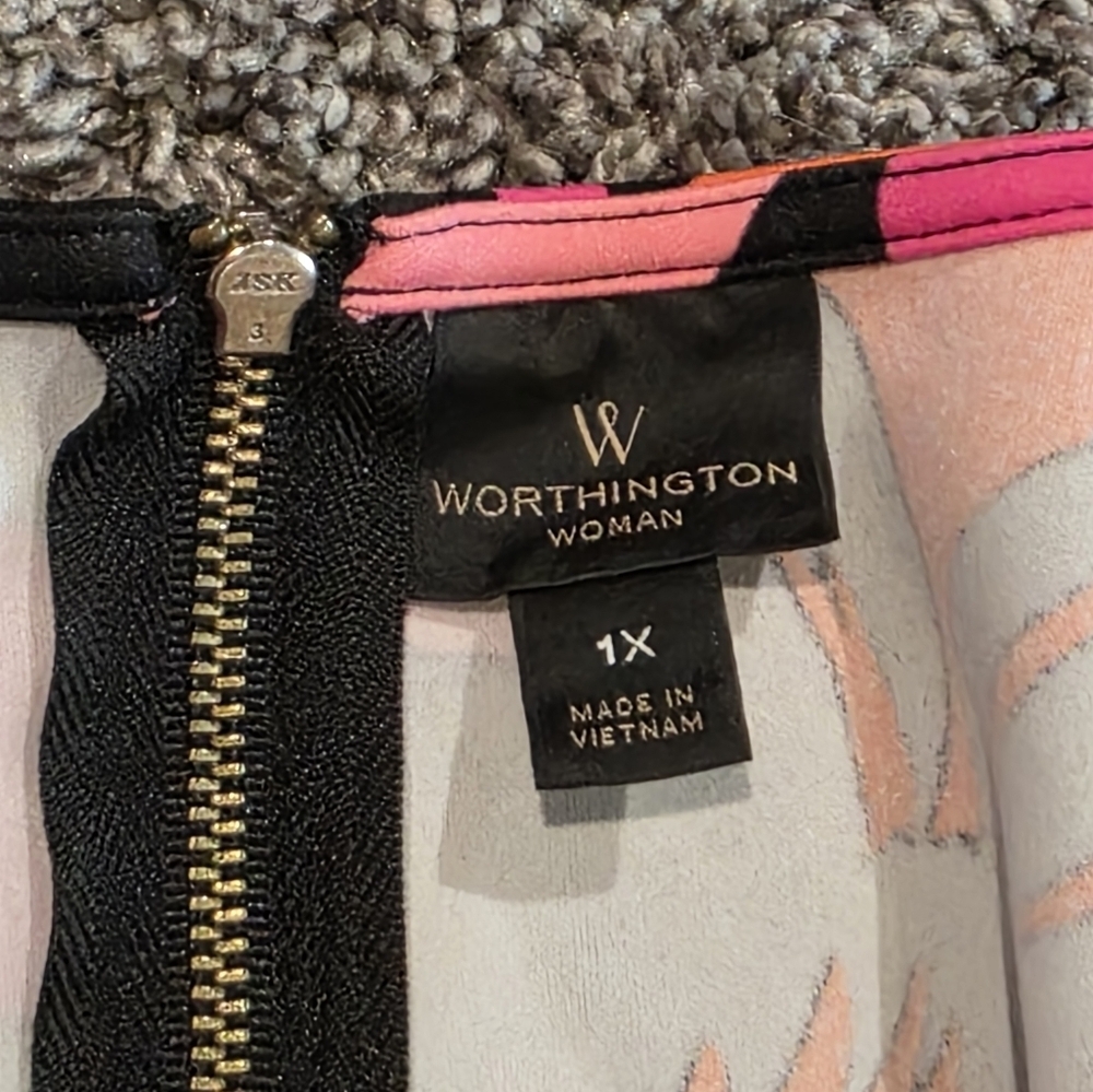 Worthington Vibrant V Neck Floral Sleevless Blouse Size 1X - Picture 5 of 6